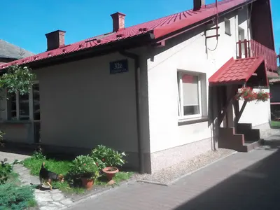 Pod Lasem. Mieszkania i Pokoje dla Firm